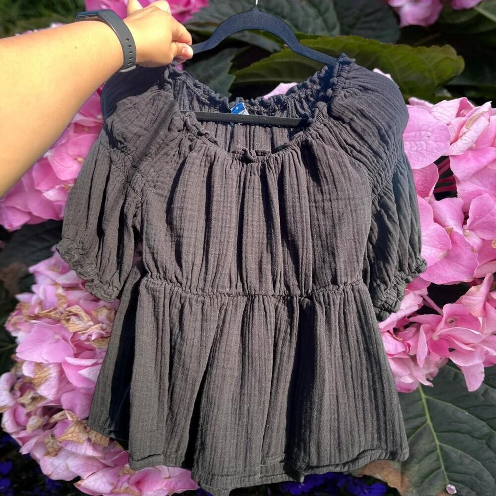 OLD NAVY SIZE SMALL Black 100% Cotton Double Gauze Puff Sleeve Babydoll Blouse
